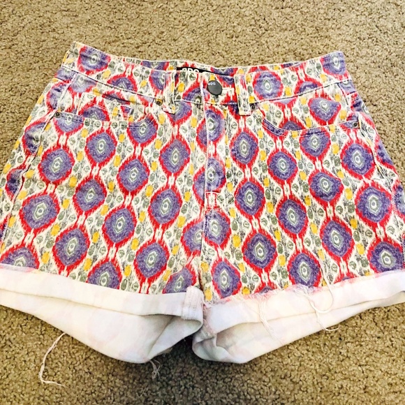 BDG Patterned Highwaist Shorts - Picture 1 of 3